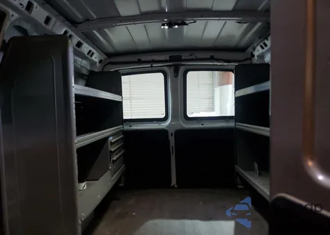 2019 Chevrolet Express G2500 z USA, uszkodzony, nr VIN 1GCWGAFP4K1239743